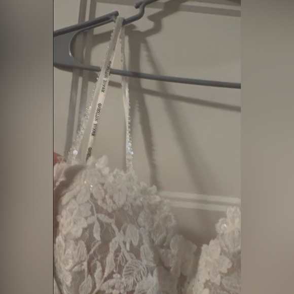 Joelle from Maggie Sottero NWT size 10 in wedding dress - Picture 8 of 12